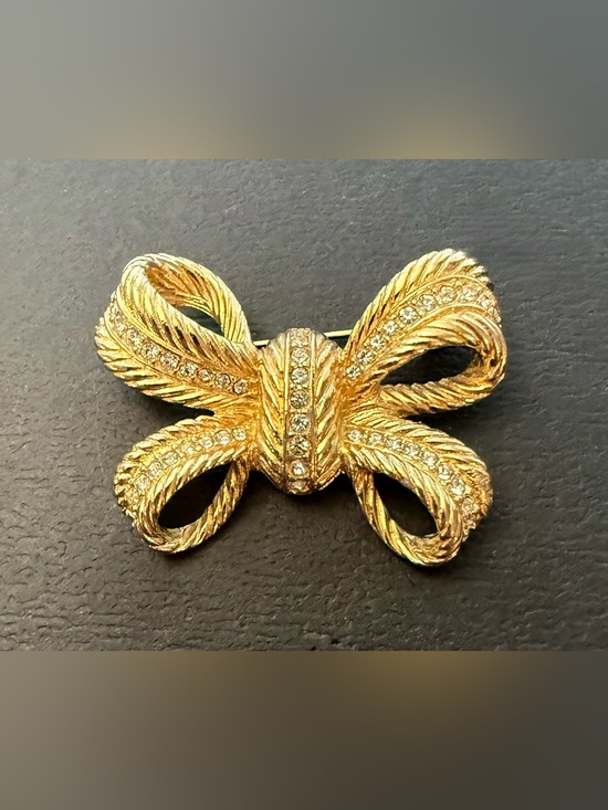 Dior Jewelry - Vintage Christian Dior GP Gold Bow Crystal Pin Brooch